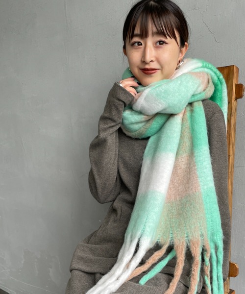 hint hint（ヒントヒント）の「[hint hint/ヒントヒント] 大判ストール(ピンク・グリーン)（ストール/ショール・レディース・ピンク/グリーン・ONE SIZE）」の4枚目の写真