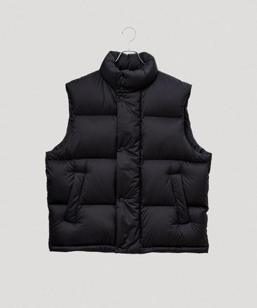 ADAM ET ROPE'（アダムエロペ）の「【ACT_81 Monta】超軽量 ボリューム ダウンベスト（ダウンベスト・メンズ・ブラック/グレー・L/M）」の19枚目の写真