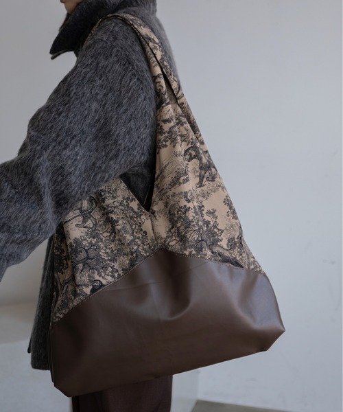 VACANCY（ヴァカンシー）の「配色柄サンカクビッグバッグ/シュシュ付き（トートバッグ・レディース・ブラック/ブラウン・FREE）」の18枚目の写真