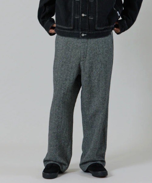 UNFRM OUTDOOR STANDARD(ユニフォームアウトドアスタンダード)の「【UNFRM OUTDOOR STANDARD:ユニフォームアウトドアスタンダード】BRITISH VINTAGE TWEED WIDE PANTS ワイドパンツ ブリティッシュビンテージウール使用(その他パンツ・メンズ・ヘザーグレー・MEDIUM/LARGE)」の1枚目の写真
