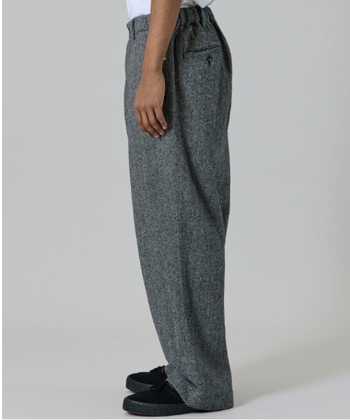 UNFRM OUTDOOR STANDARD(ユニフォームアウトドアスタンダード)の「【UNFRM OUTDOOR STANDARD:ユニフォームアウトドアスタンダード】BRITISH VINTAGE TWEED WIDE PANTS ワイドパンツ ブリティッシュビンテージウール使用(その他パンツ・メンズ・ヘザーグレー・MEDIUM/LARGE)」の4枚目の写真