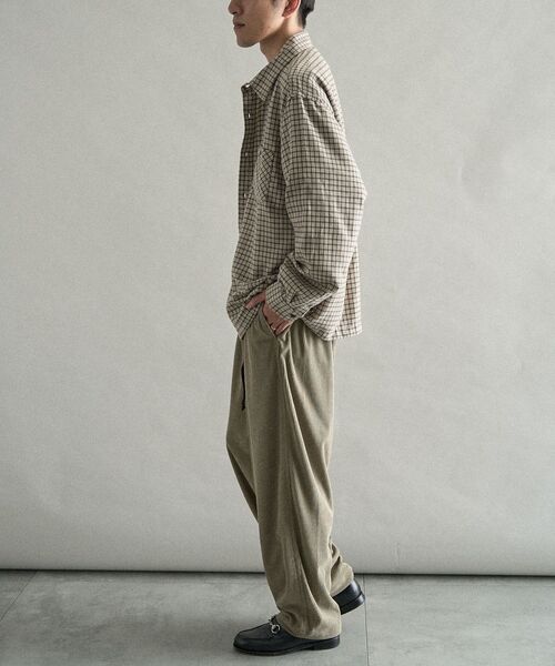 CRAFT STANDARD BOUTIQUE（クラフトスタンダードブティック）の「コーデュロイイージーワイドパンツ（その他パンツ・メンズ・ブラウン/ベージュ/グレー/ブラック・L/S/M）」の11枚目の写真