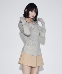 tinkerend（ティンカーエンド）の「Lace V-neck Hooded Tops / レースVネックフード付きトップス（パーカー）」