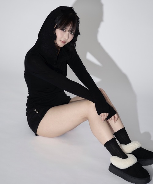 tinkerend(ティンカーエンド)の「Lace V-neck Hooded Tops / レースVネックフード付きトップス(パーカー・レディース・ブラック/グレー/ホワイト・FREE)」の11枚目の写真