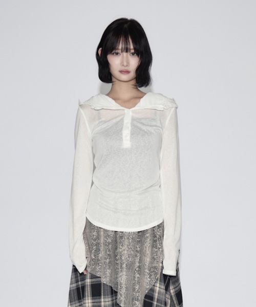 tinkerend(ティンカーエンド)の「Lace V-neck Hooded Tops / レースVネックフード付きトップス(パーカー・レディース・ブラック/グレー/ホワイト・FREE)」の6枚目の写真