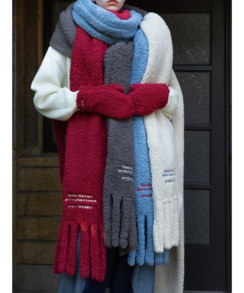 ロゴ刺繍フリンジボアマフラー/ポケット付き（マフラー）｜VACANCY