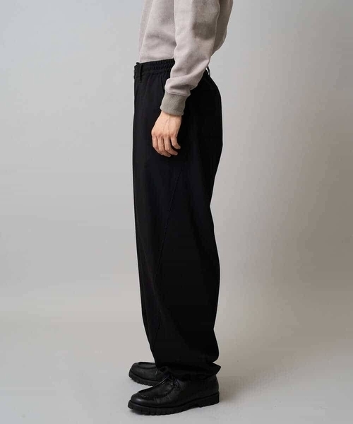 a.v.v(アーヴェヴェ)の「【毛玉になりにくい/ストレッチ】ツイルストレッチ切替オーバーパンツ【洗濯機で洗える】(その他パンツ・メンズ・ブラック/チャコールグレー・48/46)」の8枚目の写真