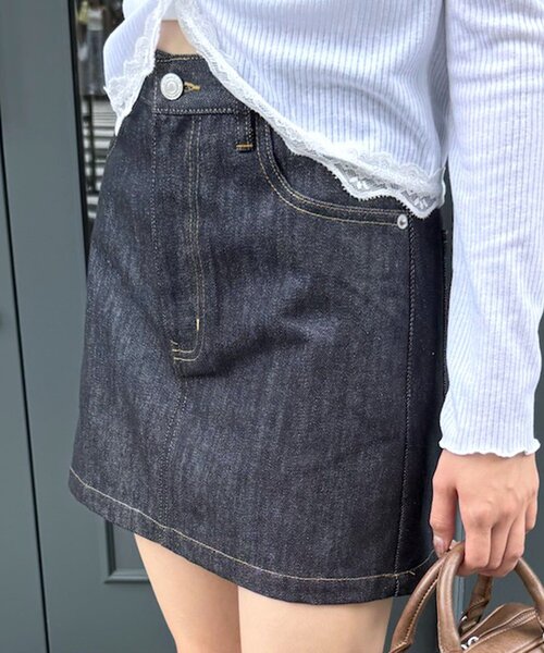 mline（エムライン）の「[mline]ノンウォッシュ デニムスカート（スカート・レディース・ネイビー・1/2）」の4枚目の写真