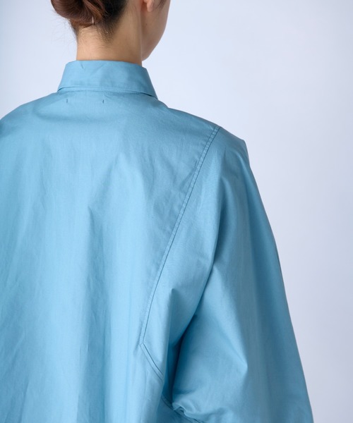 c/est（シーエ）の「【 c/est / シーエ 】 ANITA -SHORT SHIRTS-  / ショート丈シャツ  2436008  API（シャツ/ブラウス・レディース・ブラック/サックスブルー/オフホワイト・FREE）」の10枚目の写真