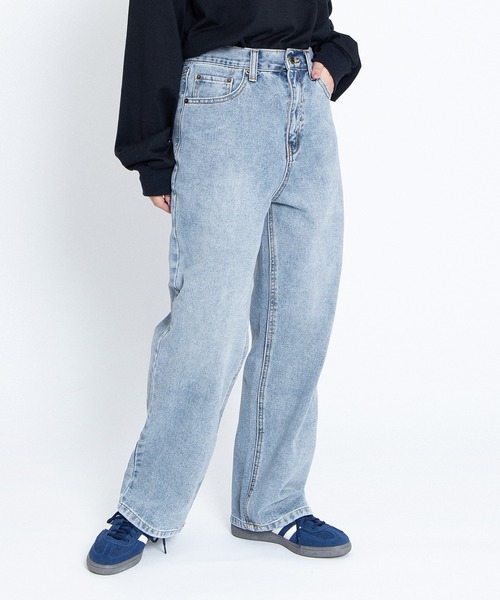 PUNYUS（プニュズ）の「レギュラーデニムパンツ（デニムパンツ・レディース・ブラック/ライトブルー・2/1/5/4/3）」の10枚目の写真