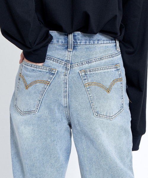 PUNYUS（プニュズ）の「レギュラーデニムパンツ（デニムパンツ・レディース・ブラック/ライトブルー・2/1/5/4/3）」の15枚目の写真