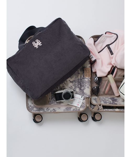 SNIDEL HOME（スナイデルホーム）の「【WEB限定カラーあり】ビッグボストンバッグ（ボストンバッグ・レディース・アイボリー/グレー/ブラウン/ピンク・F）」の3枚目の写真