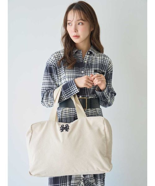 SNIDEL HOME（スナイデルホーム）の「【WEB限定カラーあり】ビッグボストンバッグ（ボストンバッグ・レディース・アイボリー/グレー/ブラウン/ピンク・F）」の18枚目の写真