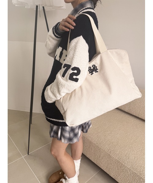 SNIDEL HOME（スナイデルホーム）の「【WEB限定カラーあり】ビッグボストンバッグ（ボストンバッグ・レディース・アイボリー/グレー/ブラウン/ピンク・F）」の19枚目の写真