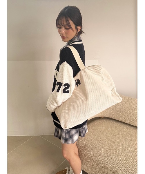 SNIDEL HOME（スナイデルホーム）の「【WEB限定カラーあり】ビッグボストンバッグ（ボストンバッグ・レディース・アイボリー/グレー/ブラウン/ピンク・F）」の21枚目の写真