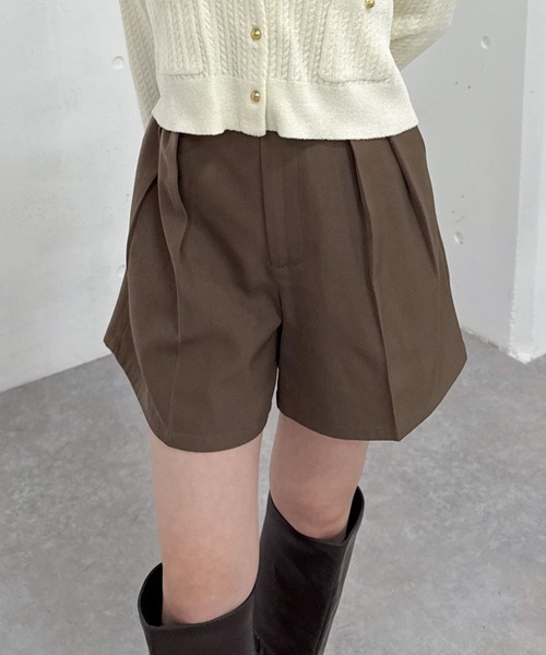 archives（アルシーヴ）の「Ｄカン付タックショートパンツ（その他パンツ・レディース・ブラック/チャコールグレー/モカ・MEDIUM）」の3枚目の写真