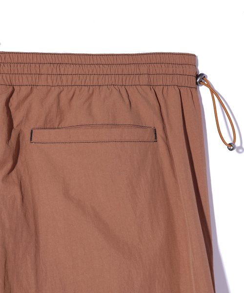 CRITIC（クリティック）の「GLOSSY CARGO PANTS BROWN（スウェットパンツ・レディース・その他・LARGE/MEDIUM/X-LARGE）」の9枚目の写真