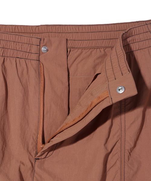 CRITIC（クリティック）の「GLOSSY CARGO PANTS BROWN（スウェットパンツ・レディース・その他・LARGE/MEDIUM/X-LARGE）」の10枚目の写真