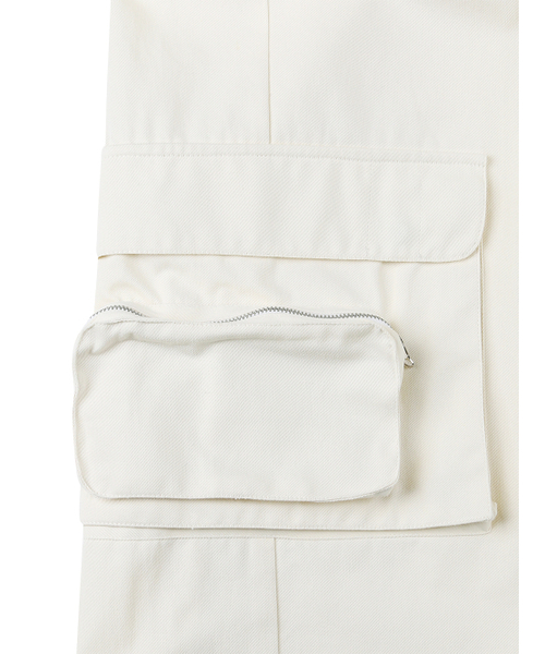TUOMIO（トゥオミオ）の「MULTI POCKET CARGO PANTS [CREAM]（その他パンツ・レディース・その他・1/2）」の4枚目の写真