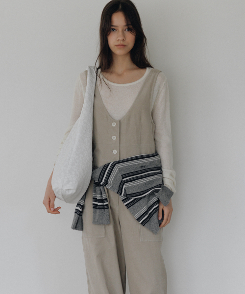 ANDNEEDS(アンドニーズ)の「Buddy corduroy overall (beige)(つなぎ/オールインワン・レディース・その他・FREE)」の2枚目の写真