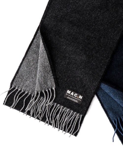 NOLLEY’S(ノーリーズ)の「【MAC.N/マックエヌ】Lambswool Dual Scarf 25(ストール/ショール・メンズ・チャコールグレー/ネイビー・FREE)」の2枚目の写真