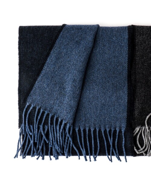 NOLLEY’S(ノーリーズ)の「【MAC.N/マックエヌ】Lambswool Dual Scarf 25(ストール/ショール・メンズ・チャコールグレー/ネイビー・FREE)」の16枚目の写真
