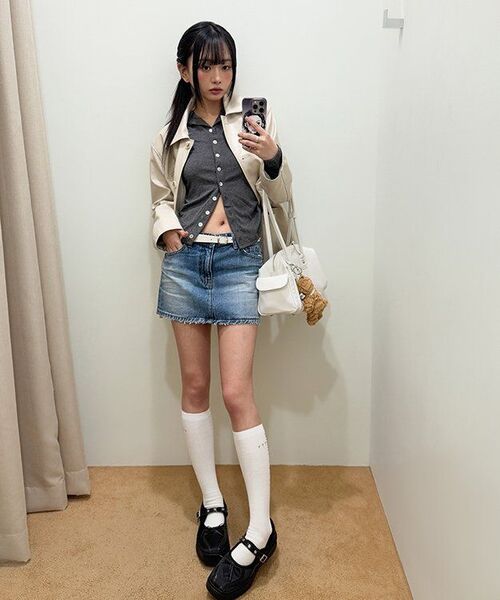 LMOOD(エルムード)の「70年代ミニマルデニムスカートウォッシュドブルー(スカート・レディース・その他・38/36)」の3枚目の写真