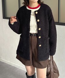 Thevon（ゼボン）の「GOLDボタンノーカラーボアジャケット（ノーカラージャケット）」