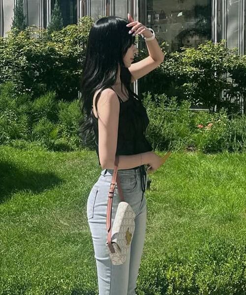 ARI(アリ)の「IRIS TOP / WHITE(Tシャツ/カットソー・レディース・ホワイト・FREE)」の4枚目の写真