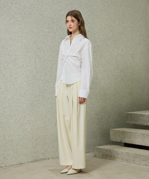 ARI(アリ)の「TOMO WIDE SLACKS / IVORY(スラックス・レディース・アイボリー・SMALL/MEDIUM)」の3枚目の写真