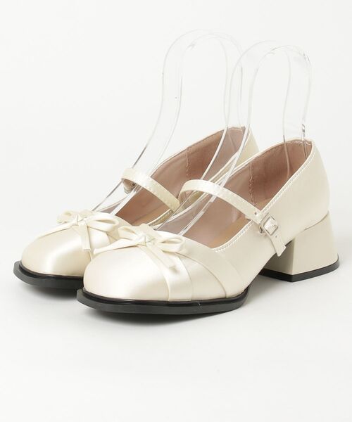 Per sist ence(パーシエンス)の「サテンリボンストラップパンプス(パンプス・レディース・シルバー/アイボリー/ブラック・MEDIUM/LARGE)」の7枚目の写真