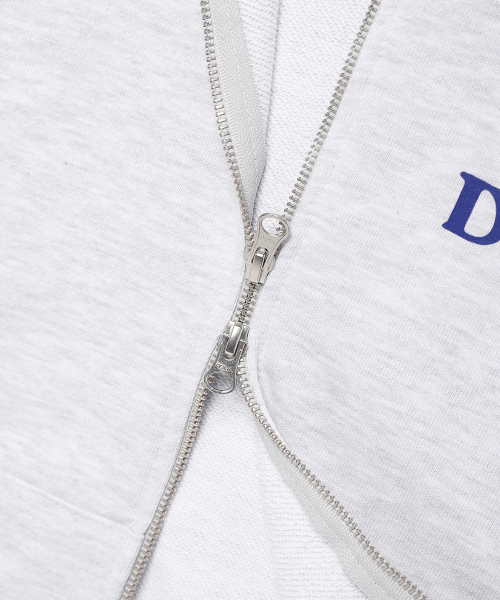 Cavish(カビシ)の「SELLER LOGO ZIP UP HOODIE LIGHT GREY(CV2FSUM480A)(パーカー・レディース・ライトグレー・SMALL/MEDIUM/LARGE/X-LARGE)」の5枚目の写真