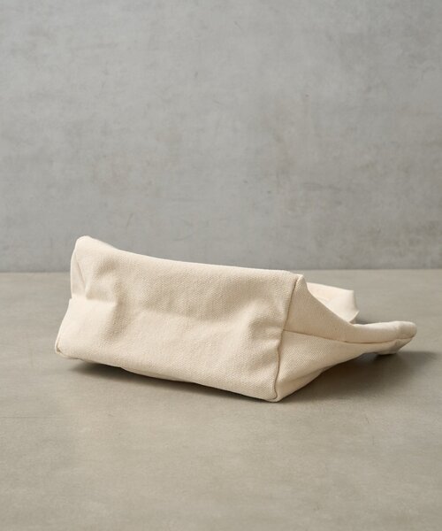 BIRTHDAY BAR(バースデイバー)の「≪BIRTHDAY BARオリジナル≫【B-DAY DONUTS】キャンバス2WAYミニトートバッグ(ショルダーバッグ・レディース・アイボリー/ブラック・0)」の19枚目の写真