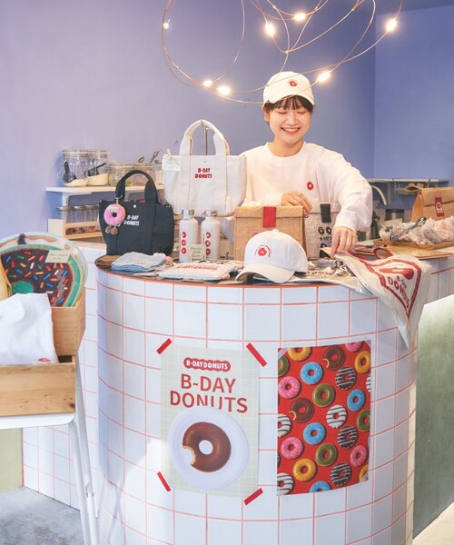 BIRTHDAY BAR(バースデイバー)の「≪BIRTHDAY BARオリジナル≫【B-DAY DONUTS】キャンバス2WAYミニトートバッグ(ショルダーバッグ・レディース・アイボリー/ブラック・0)」の13枚目の写真