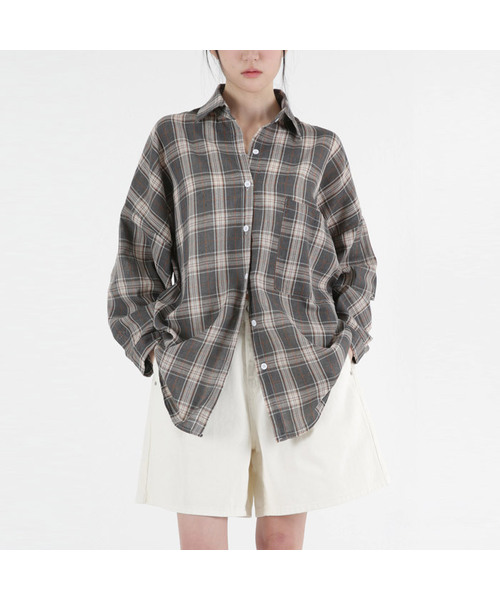 UMM(ウム)の「レディースポケットオーバーサイズチェックシャツ2カラー(シャツ/ブラウス・レディース・スカイブルー/チャコール・F)」の2枚目の写真
