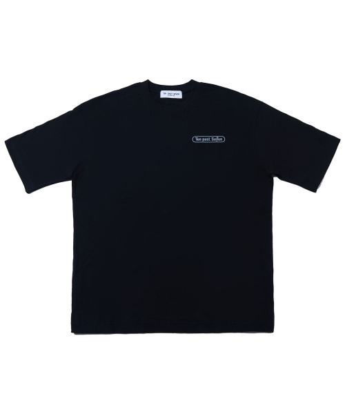 TEN PAST SEVEN(テン ファスト セブン)の「レタリングプリントTシャツ - ブラック(Tシャツ/カットソー・メンズ・その他・SMALL/MEDIUM/LARGE)」の1枚目の写真