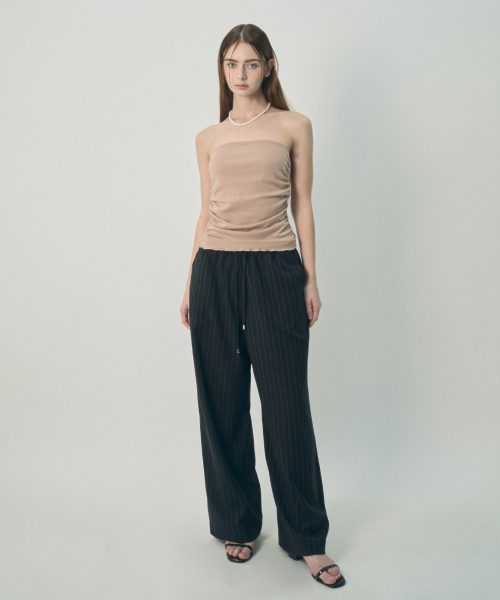 MIHEV(ミヘブ)の「シャーリングウェイビーエッジリバーシブルチューブトップベージュ(Tシャツ/カットソー・レディース・その他・FREE)」の6枚目の写真