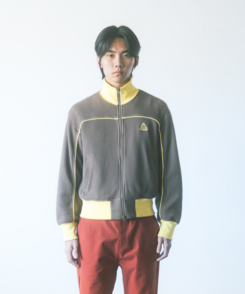 HEISAN(ハイサン)の「ワッフルトラック集業ジャケットブラウン(ナイロンジャケット・レディース・その他・SMALL/MEDIUM/LARGE)」の2枚目の写真