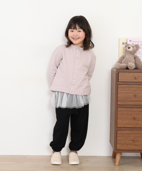 OMNES（オムネス）の「裏毛スウェット パールドットカーディガン KIDS（カーディガン/ボレロ・キッズ・グレー/ホワイト/ピンクベージュ/ブラック・100cm/120cm/130cm/110cm/140cm）」の9枚目の写真