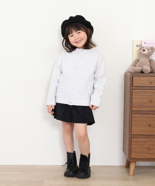 OMNES（オムネス）の「裏毛スウェット パールドットカーディガン KIDS（カーディガン/ボレロ・キッズ・グレー/ホワイト/ピンクベージュ/ブラック・100cm/120cm/130cm/110cm/140cm）」の16枚目の写真