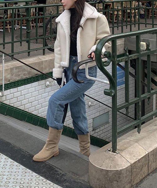 Doula Doula（ドゥーラドゥーラ）の「リバーシブル ムートン風ショートジャケット（ライダースジャケット・レディース・ベージュ/ブラック・FREE）」の13枚目の写真
