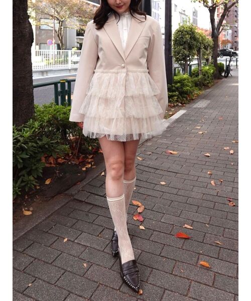 CALNAMUR（カルナムール）の「チュールティアードジャケット（テーラードジャケット・レディース・グレー/アイボリー・FREE）」の5枚目の写真