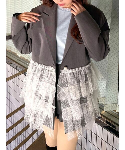 CALNAMUR（カルナムール）の「チュールティアードジャケット（テーラードジャケット・レディース・グレー/アイボリー・FREE）」の6枚目の写真