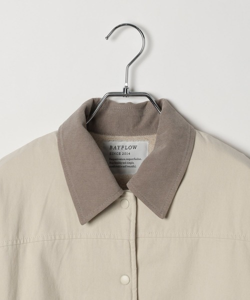 BAYFLOW（ベイフロー）の「[内側ボアで暖かい]裏ボアショートブルゾン（ブルゾン・レディース・オフホワイト/インディゴブルー・FREE）」の19枚目の写真