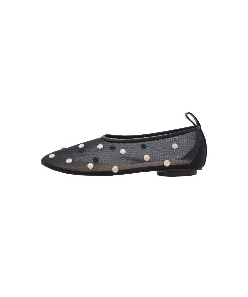 CLANE（クラネ）の「STUDDED MESH FLAT SHOES（パンプス・レディース・ベージュ/ブラック・36/37/38）」の9枚目の写真