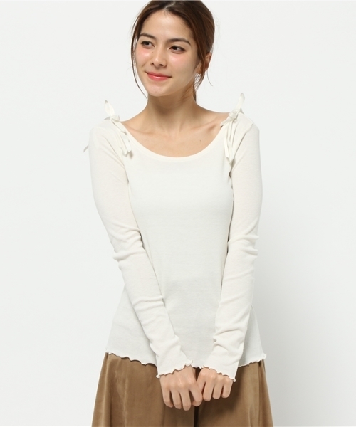 one after another NICE CLAUP(ワンアフターアナザーナイスクラップ)の「【ナイスクラップ】肩リボンテレコ長袖Tシャツ(Tシャツ/カットソー・レディース・アイボリー/ライトグレー/ラベンダー/ネイビー/ブラック・FREE)」の2枚目の写真