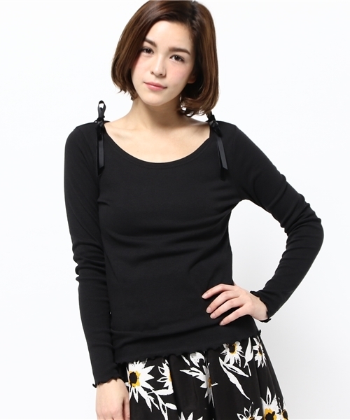 one after another NICE CLAUP(ワンアフターアナザーナイスクラップ)の「【ナイスクラップ】肩リボンテレコ長袖Tシャツ(Tシャツ/カットソー・レディース・アイボリー/ライトグレー/ラベンダー/ネイビー/ブラック・FREE)」の3枚目の写真