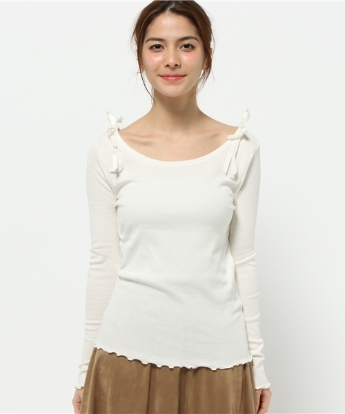one after another NICE CLAUP(ワンアフターアナザーナイスクラップ)の「【ナイスクラップ】肩リボンテレコ長袖Tシャツ(Tシャツ/カットソー・レディース・アイボリー/ライトグレー/ラベンダー/ネイビー/ブラック・FREE)」の6枚目の写真