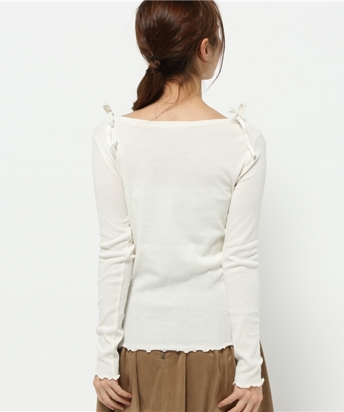 one after another NICE CLAUP(ワンアフターアナザーナイスクラップ)の「【ナイスクラップ】肩リボンテレコ長袖Tシャツ(Tシャツ/カットソー・レディース・アイボリー/ライトグレー/ラベンダー/ネイビー/ブラック・FREE)」の8枚目の写真