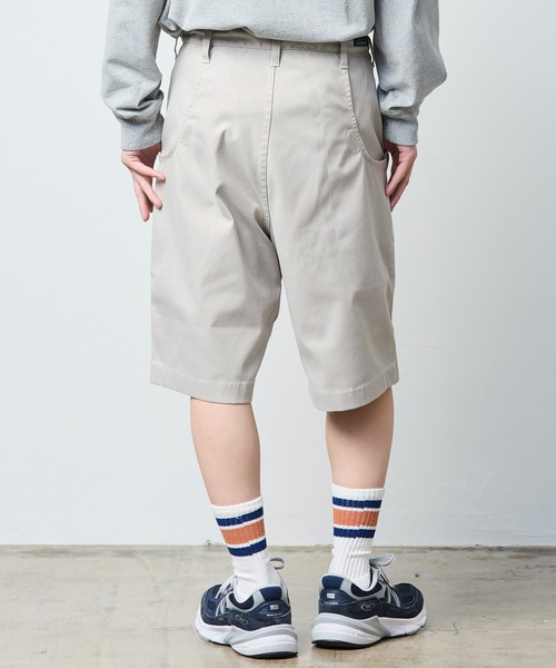 L.L.Bean(エルエルビーン)の「【JAPAN EDITION】プロスペクト・ダブル・ニー・ショーツ(その他パンツ・メンズ・グレイッシュベージュ/グレー・LARGE/MEDIUM)」の21枚目の写真